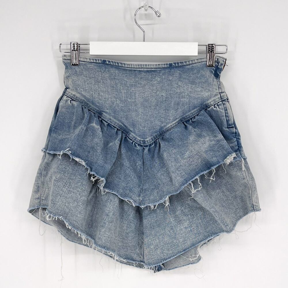 MOTHER The Ruffle Raw Edge Mini Skirt Action Shot Women’s Size 27 Denim - Picture 2 of 7
